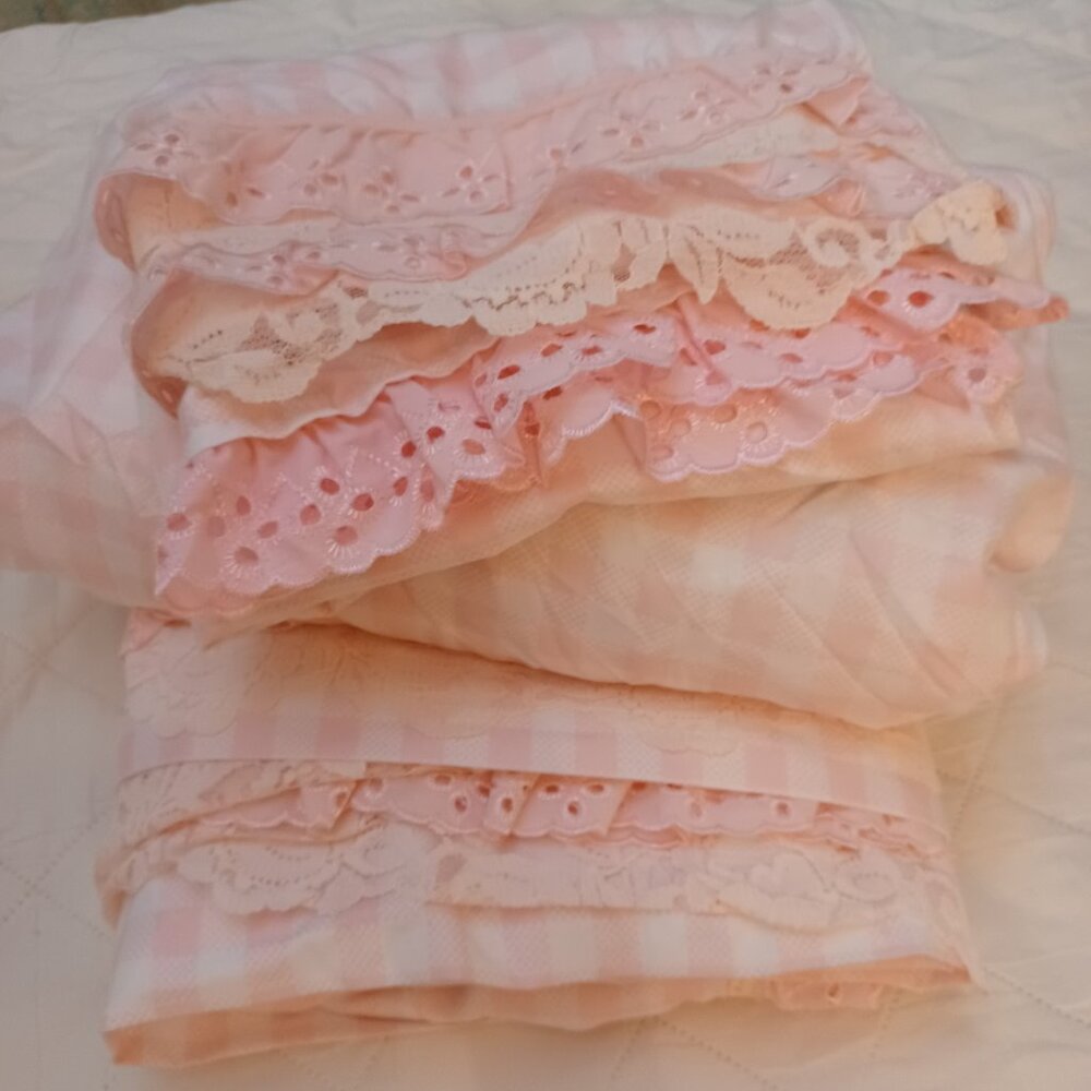 Twin Sheet Set Pink Gingham Lace